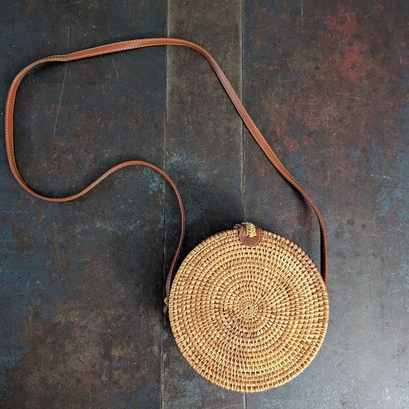 Round Rattan Crossbody Purse - Picture 1 of 6